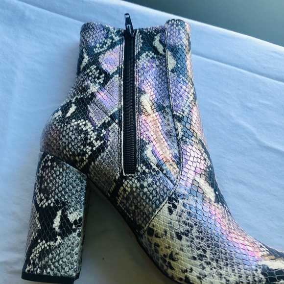 Snakeskin Print Ankle Boots - Picture 7 of 9